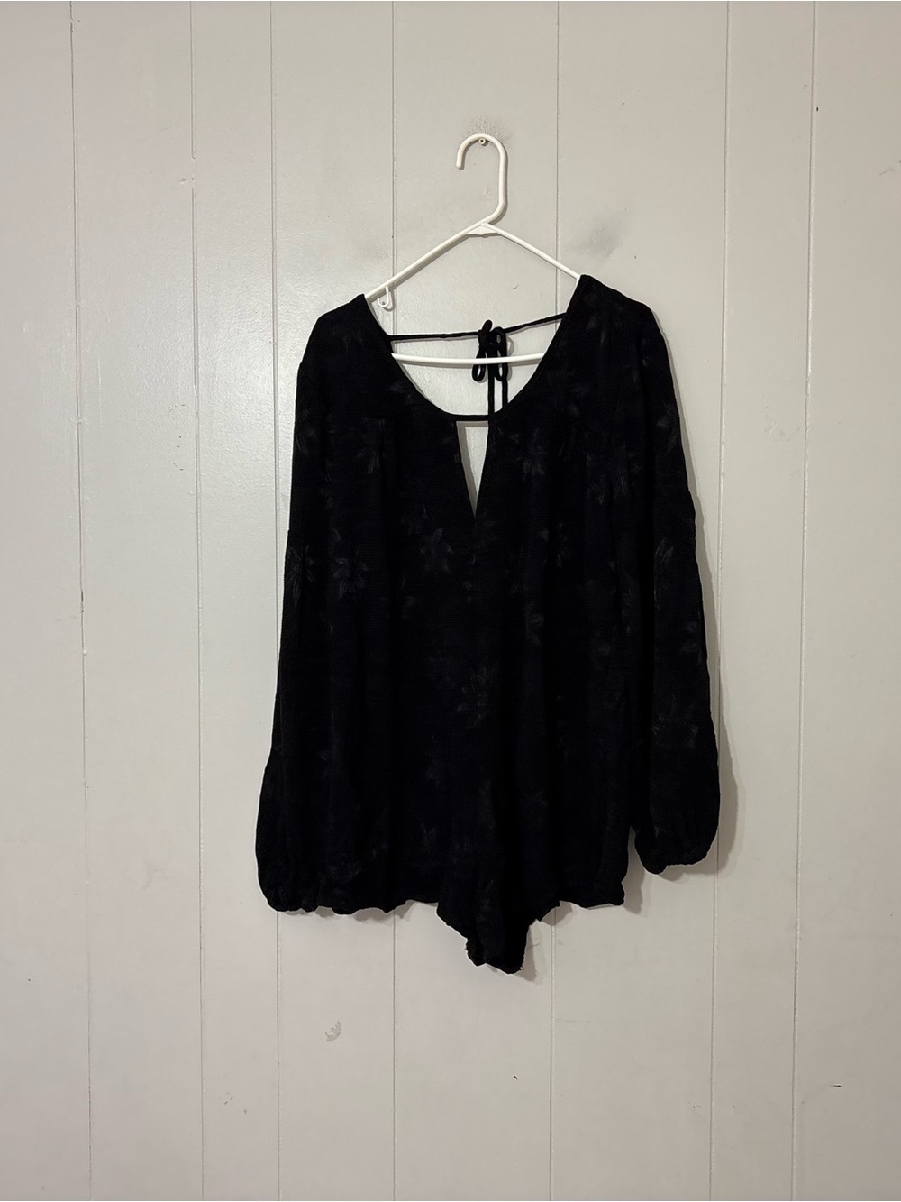 Saltwater Luxe Black Floral Long Sleeve Romper Large Boho Mini Festival Women’s
